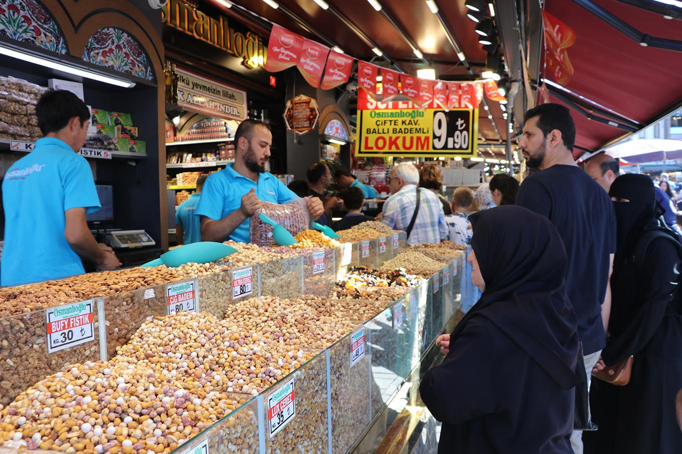 Esnaf bayram alışverişinden umduğunu bulamadı Esnaf bayram alışverişinden umduğunu bulamadı